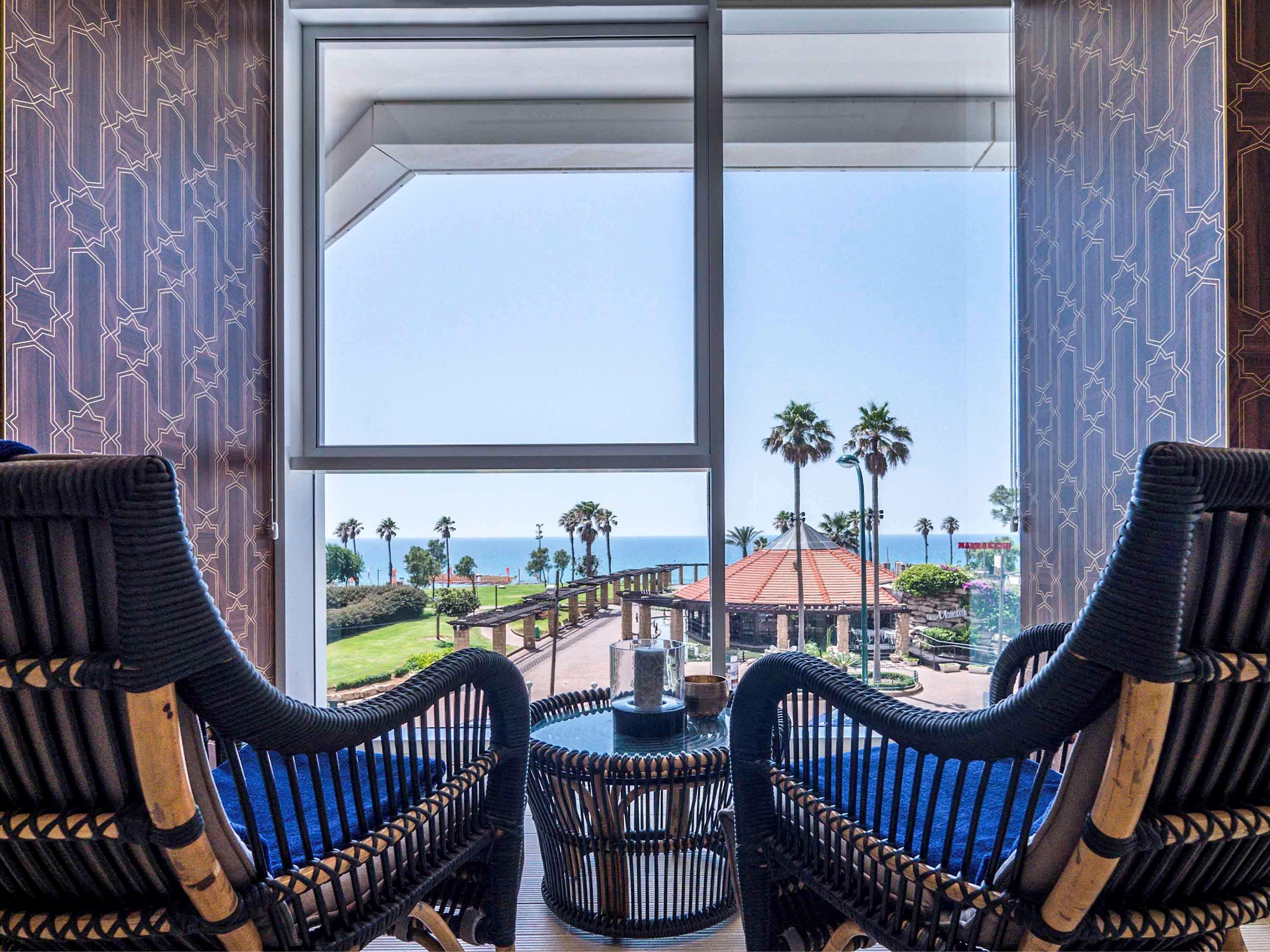 David Tower Hotel Netanya By Prima Hotels - 16 Years Plus Exterior foto View from the lobby